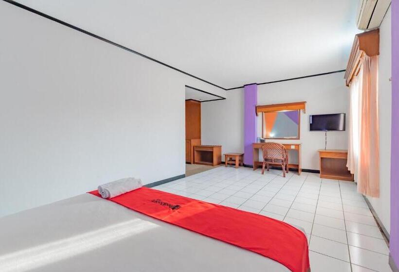 Номер Deluxe, Reddoorz Near Plaza Balikpapan