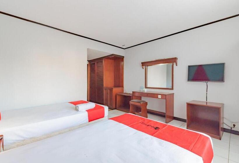 Номер Deluxe, Reddoorz Near Plaza Balikpapan