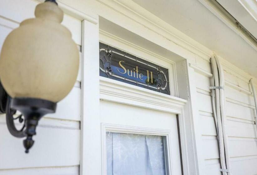 Студио Стандарт Кровать Кинг, Suite 11 Historic Art City Inn