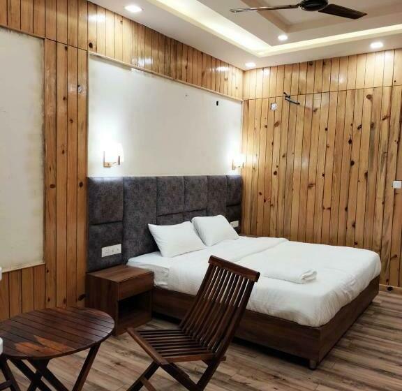 디럭스 룸, Qcent Woods Resort & Spa, Rishikesh