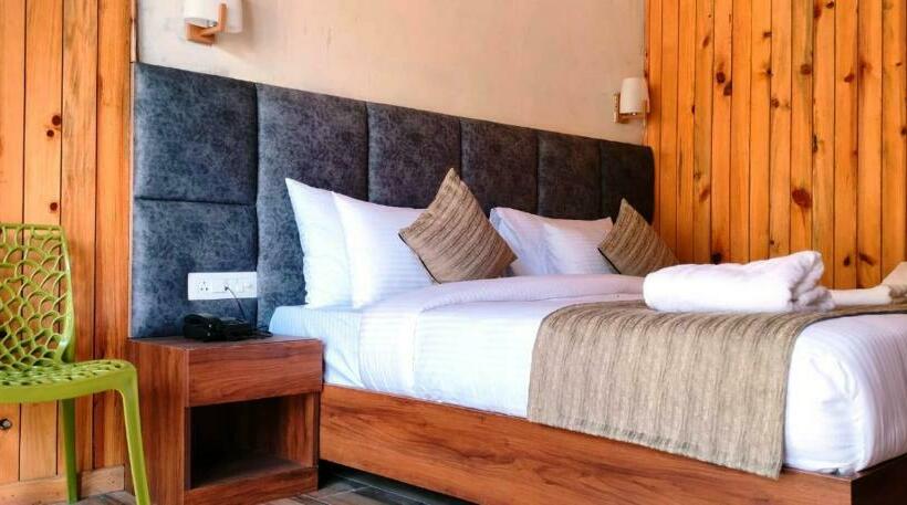 디럭스 룸, Qcent Woods Resort & Spa, Rishikesh