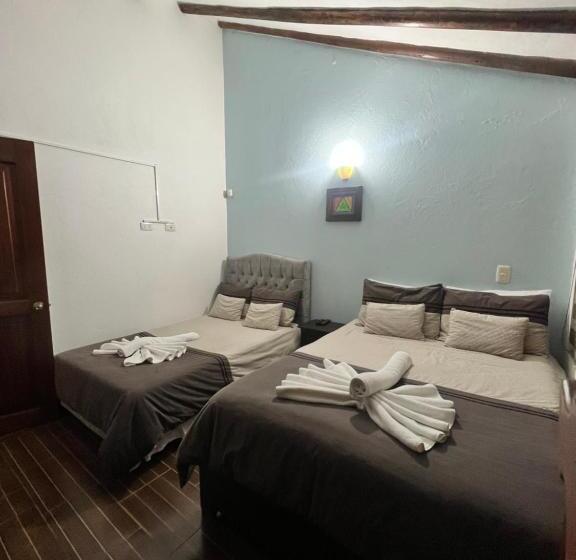 Четырехместный Номер Классик, La Casa De Las Flores Spa