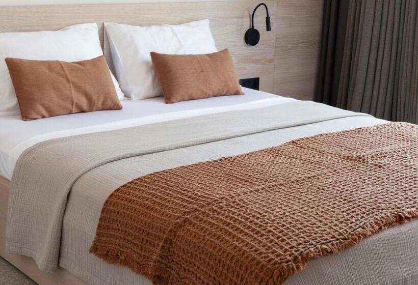 발코니가 있는 4인용 스탠다드 룸, Zaya çeşme Hotel & Beach
