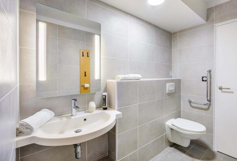 Номер Стандарт Адаптированный для Инвалидов, B&b Hotel Cannes La Bocca Plage