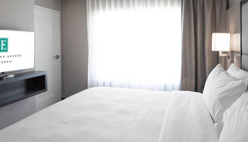 스위트, Embassy Suites By Hilton Kansas City Olathe