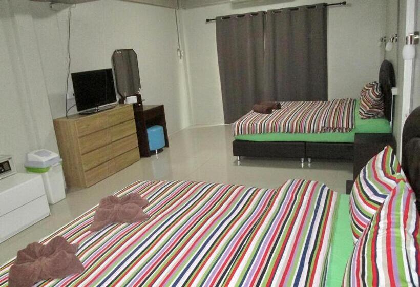 패밀리 룸, Pineapple Guesthouse
