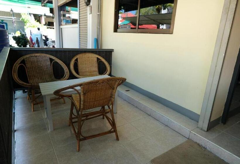 패밀리 룸, Pineapple Guesthouse