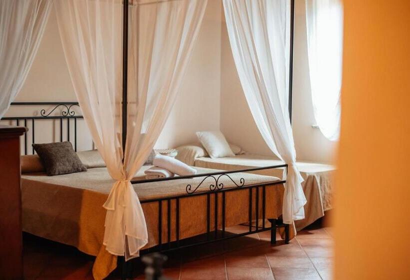 Четырехместный Номер Классик, Agriturismo La Sena