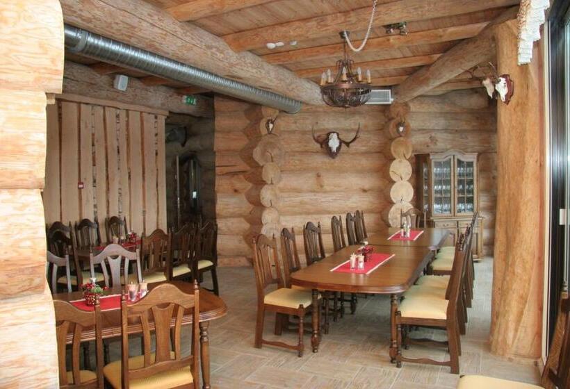 Quarto Triplo Estandar Banheiro Compartilhado, Greete Motel