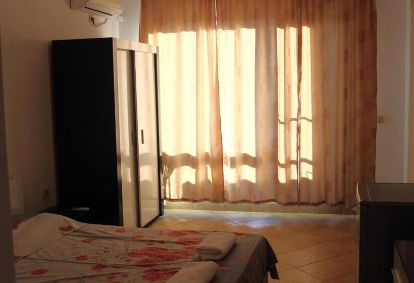 标准间, Tangra Guest House