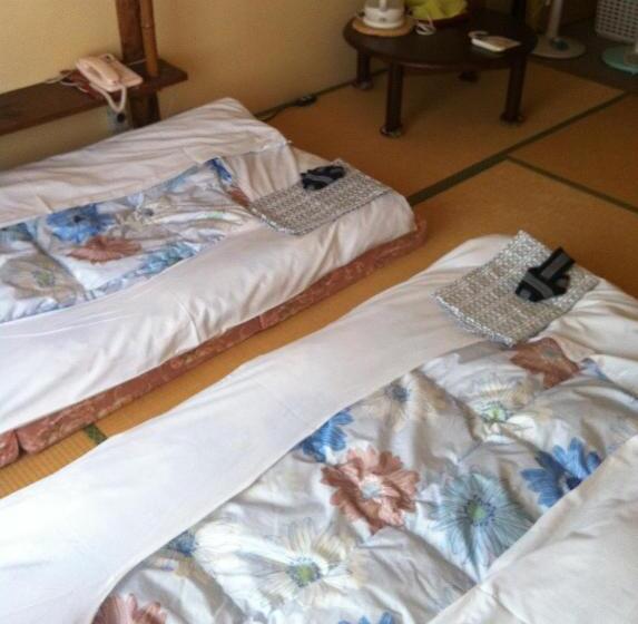 Quarto Triplo Estandar Banheiro Compartilhado, Rakucho Ryokan