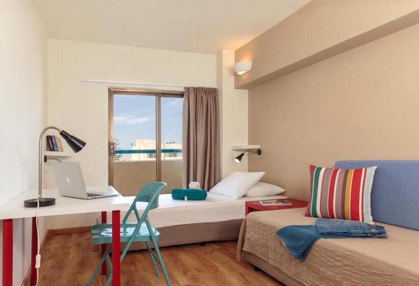 공동 객실, Stay Rhodes Hostel & Bar