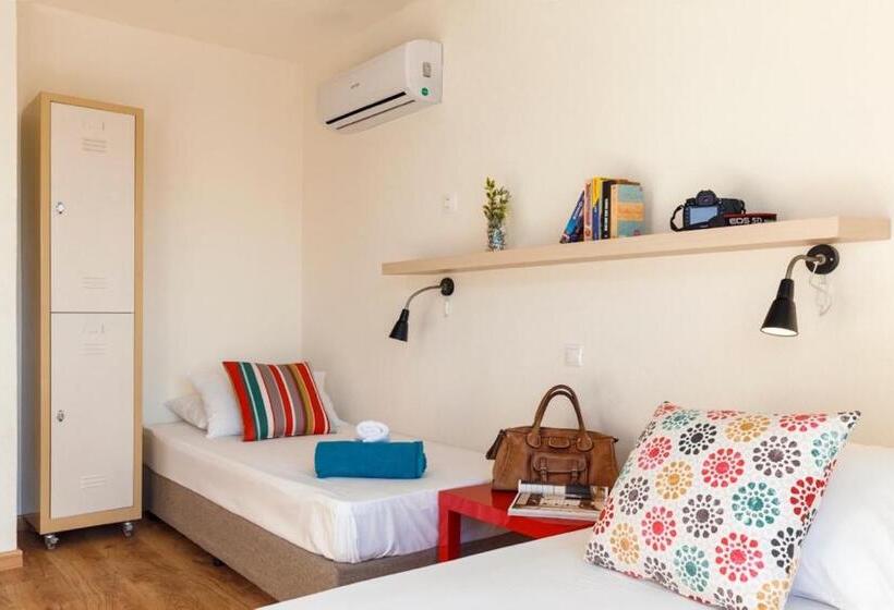 공동 객실, Stay Rhodes Hostel & Bar