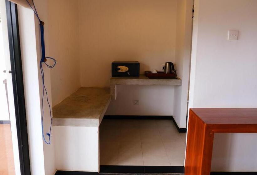 اتاق لوکس با تخت بزرگ, Wellé Wadiya Beach Villa