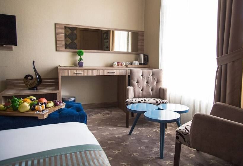 Deluxe Room, The Rise Aron Business Hotel Merter