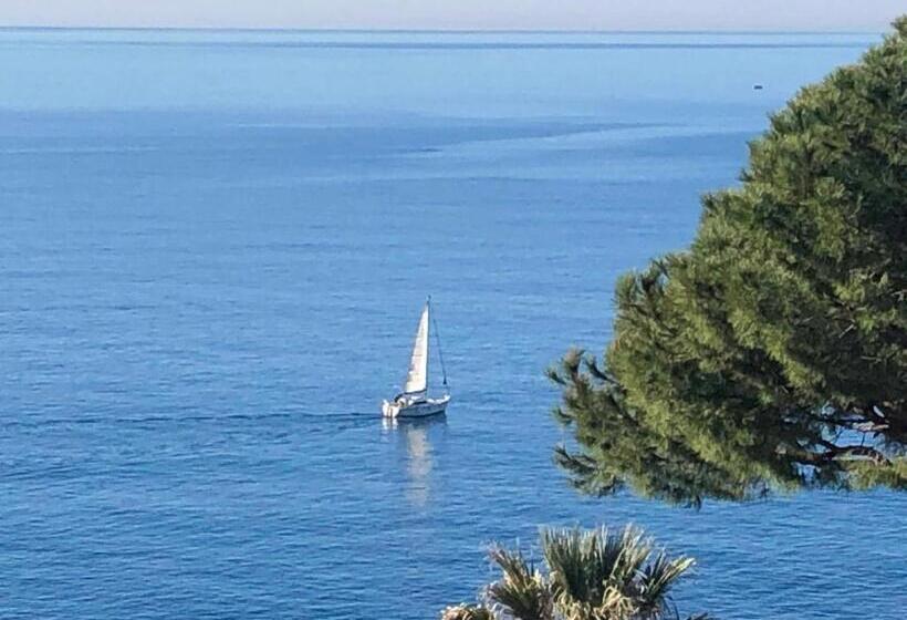 اتاق استاندارد سه تخته با بالکن, La Giara