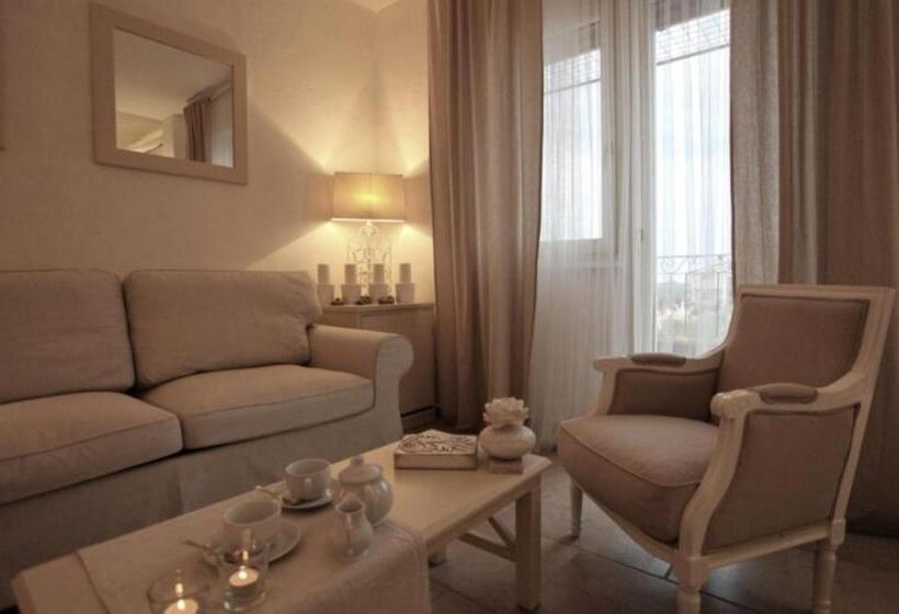 Номер Deluxe с Балконом, Le Nicchie Guest House