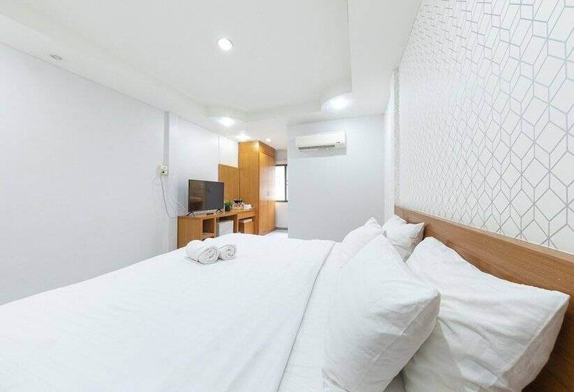 Quarto Superior, Bed By Tha Pra Sha Plus