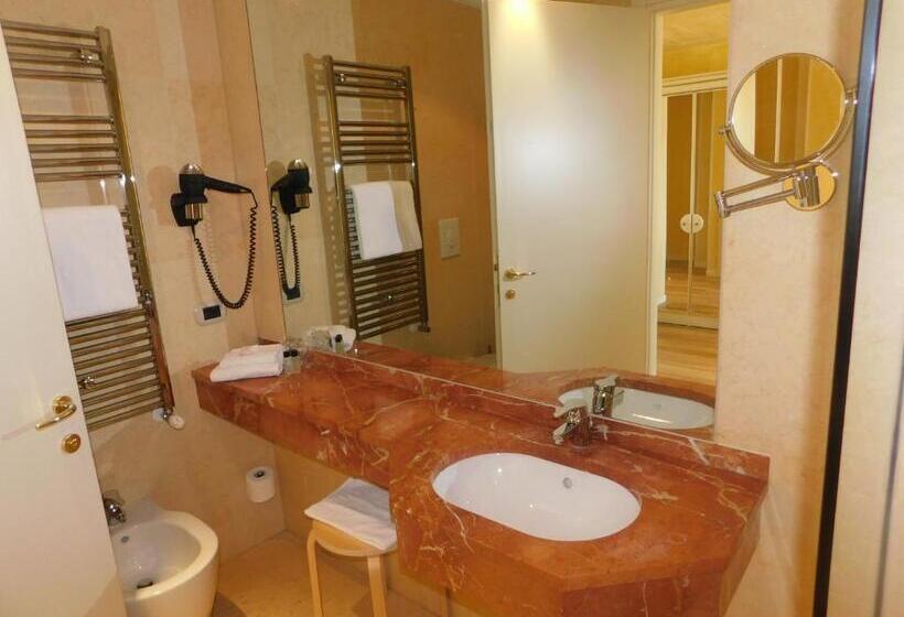 발코니가 있는 4인용 스탠다드 룸, Palace Hotel & Spa La Conchiglia D  Oro