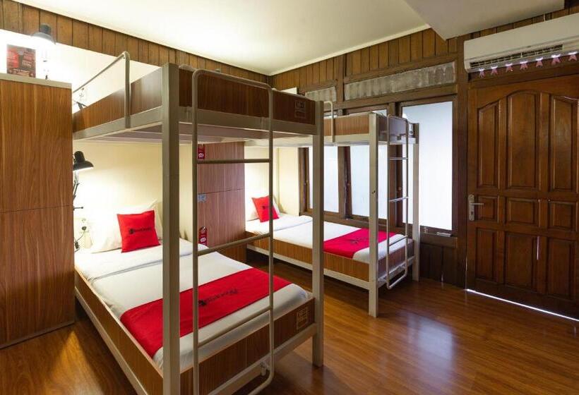Кровать в Общей Комнате, Reddoorz Hostel @ Dago 2