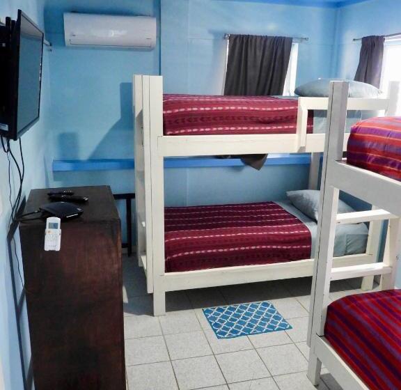 4인용 스탠다드 룸, Sandbar Beachfront Hostel & Restaurant