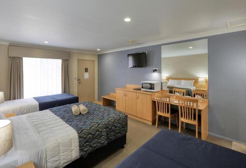 Семейный Номер, Edward Parry Motel And Apartments