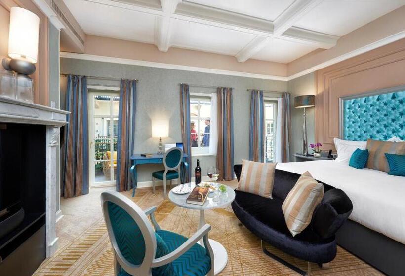 Номер Deluxe Кровать Кинг, Aria Hotel Budapest By Library Hotel Collection