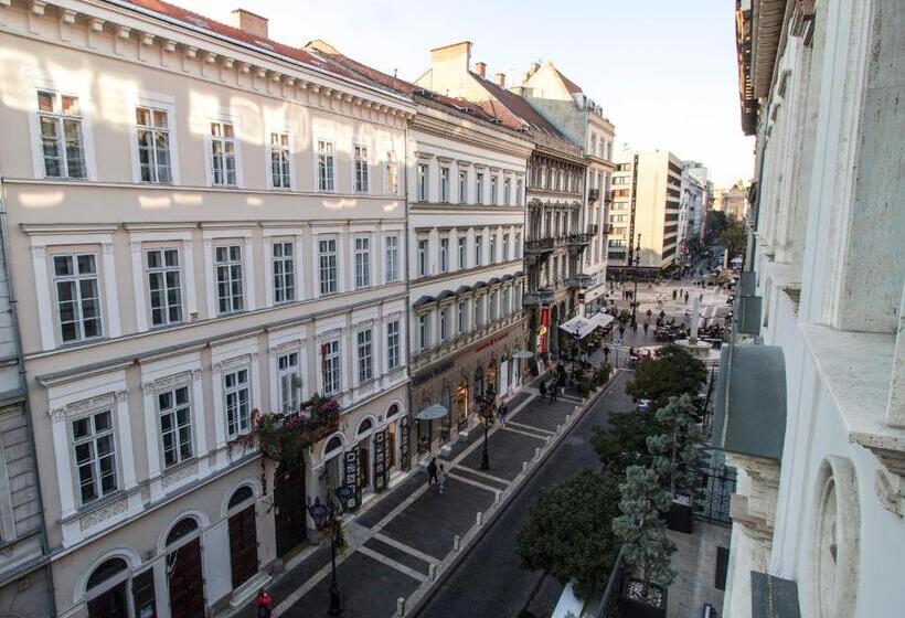 Люкс, Aria Hotel Budapest By Library Hotel Collection