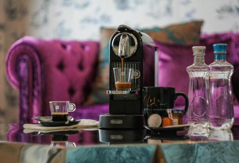 Стандартный Номер Кровать Кинг, Aria Hotel Budapest By Library Hotel Collection