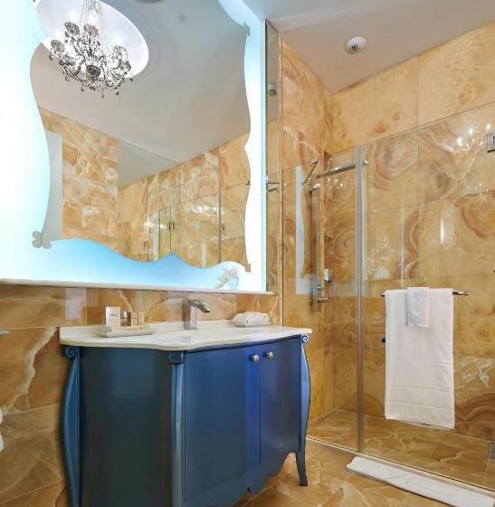 Стандартный Номер Кровать Кинг, Aria Hotel Budapest By Library Hotel Collection