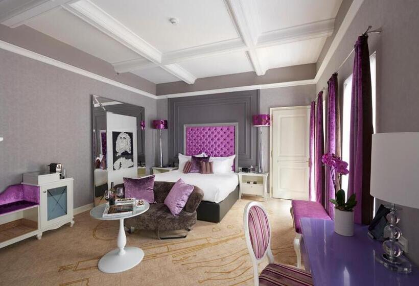 Номер Deluxe Кровать Кинг, Aria Hotel Budapest By Library Hotel Collection