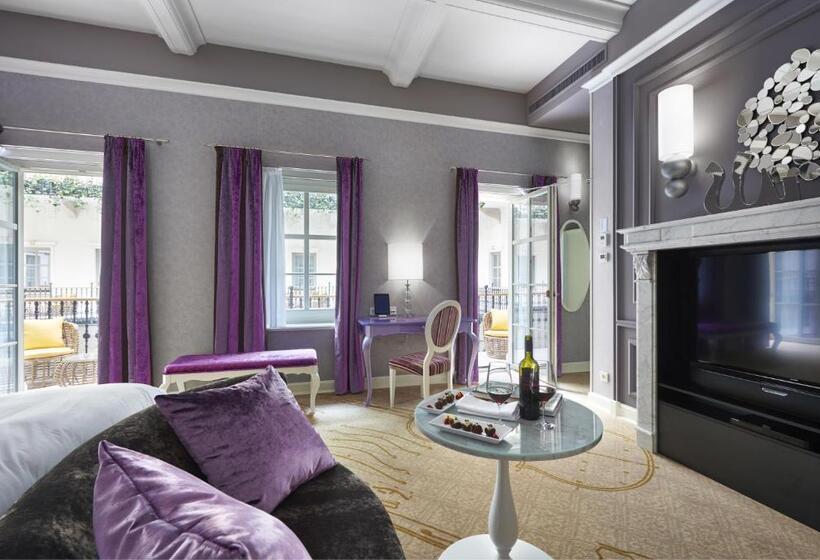 Номер Deluxe Кровать Кинг, Aria Hotel Budapest By Library Hotel Collection