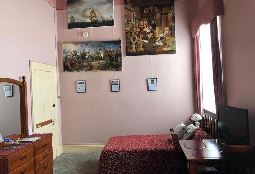 Стандартный внешний трехместный номер с ванной комнатой, Albany Foreshore Guest House