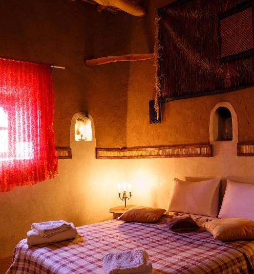 디럭스 룸, Kasbah Tebi