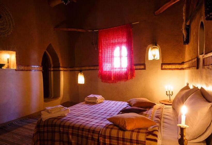 디럭스 4인 룸, Kasbah Tebi