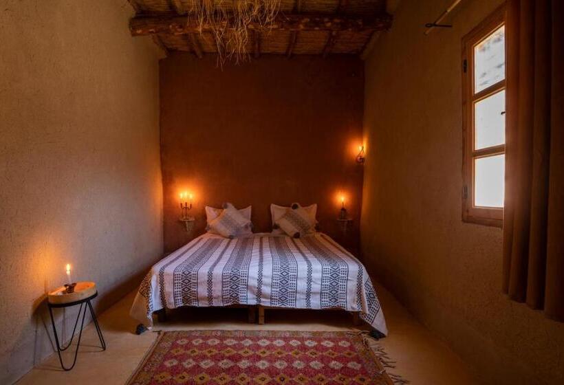 디럭스 룸, Kasbah Tebi