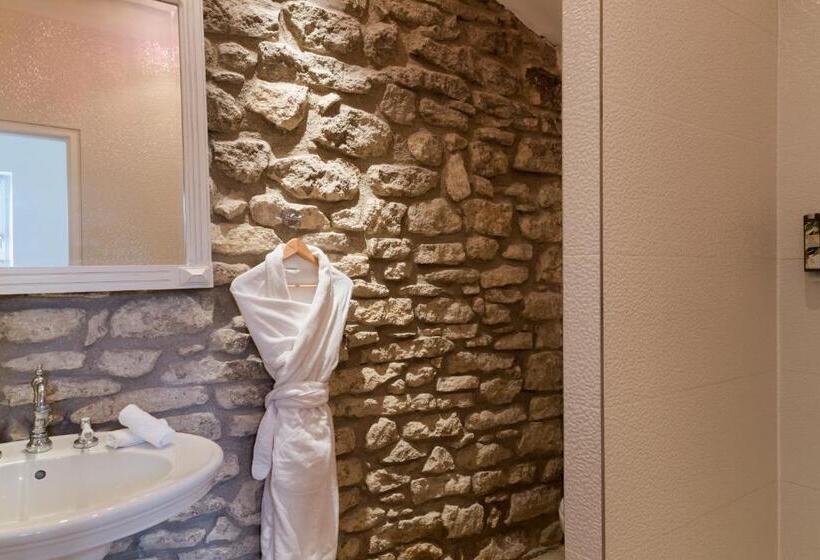 コンフォートトリプルルーム, Mas Des Romarins, The Originals Relais