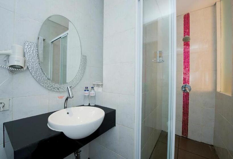 Executive Room, J Hotel   Bandara Soekarno Hatta