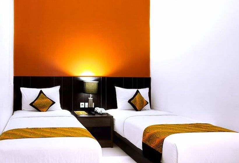 Deluxe Room, J Hotel   Bandara Soekarno Hatta