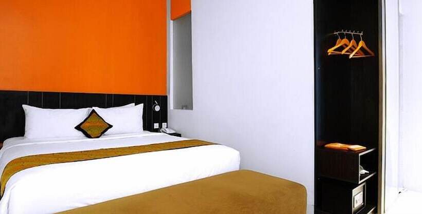 Deluxe Room, J Hotel   Bandara Soekarno Hatta