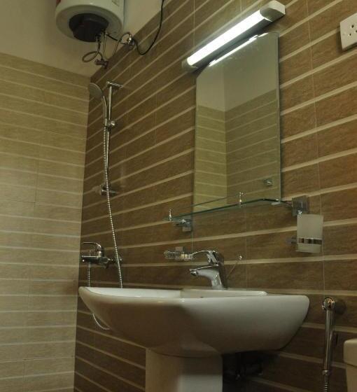 Трехместный Номер Стандарт с Балконом, Nooit Gedacht Holiday Resort Unawatuna