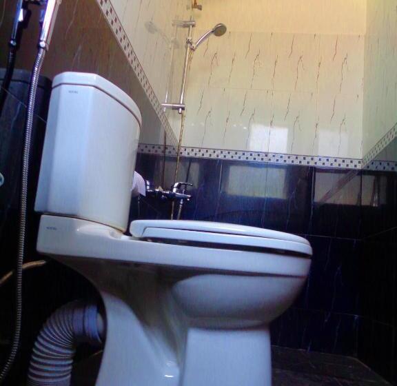 Трехместный Номер Стандарт с Балконом, Nooit Gedacht Holiday Resort Unawatuna