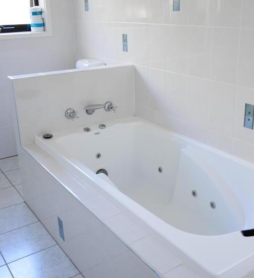 침실 2개 아파트, Beachway Motel