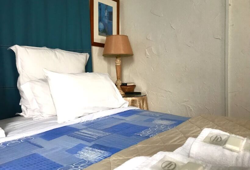 Номер Стандарт, Athenian Villa