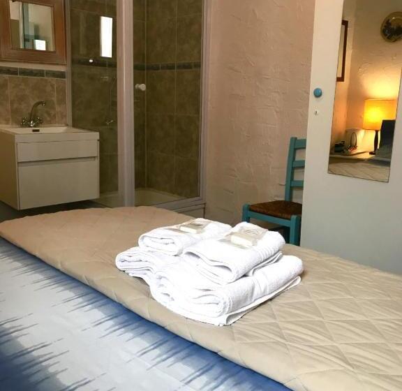 Номер Стандарт, Athenian Villa