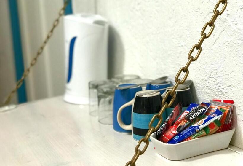 Семейный Номер, Athenian Villa
