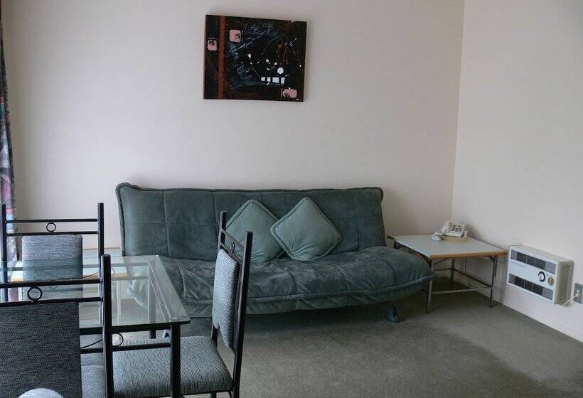 패밀리 룸, Pavilion Motel & Conference Centre