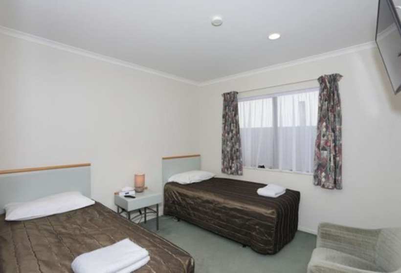 패밀리 룸, Pavilion Motel & Conference Centre