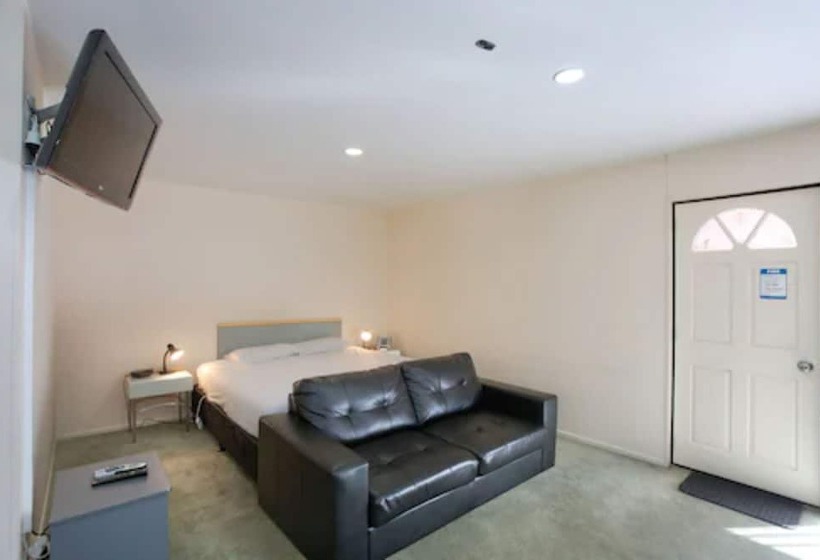 침실 1개 아파트, Pavilion Motel & Conference Centre