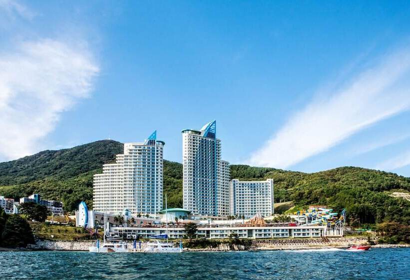 اتاق خانوادگی با چشم‌انداز دریا, Sono Calm Geoje